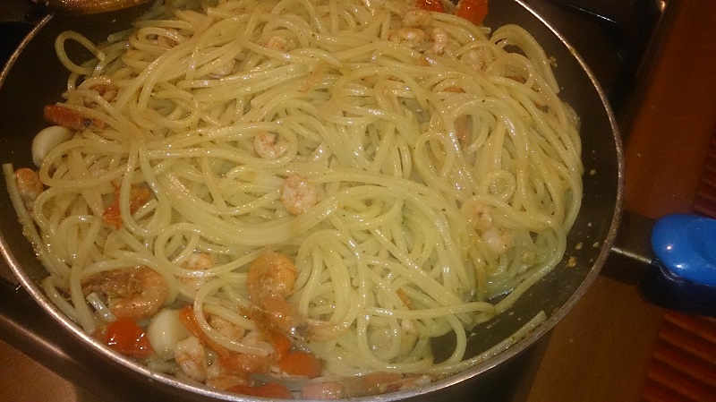 spaghetti-gamberi-pistacchio